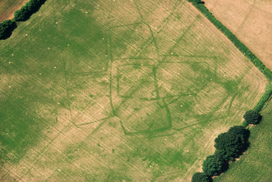 Recent heatwave reveals historic farm The Exeter Daily